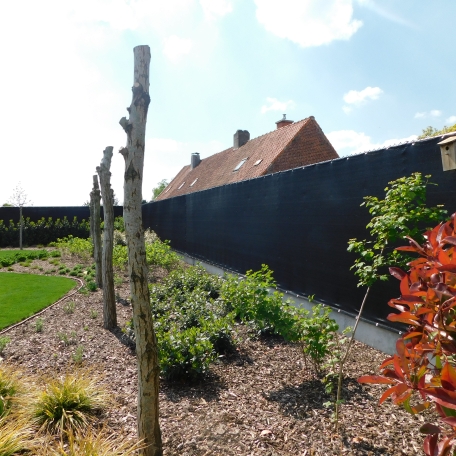 Betafence omheining met winddoek.